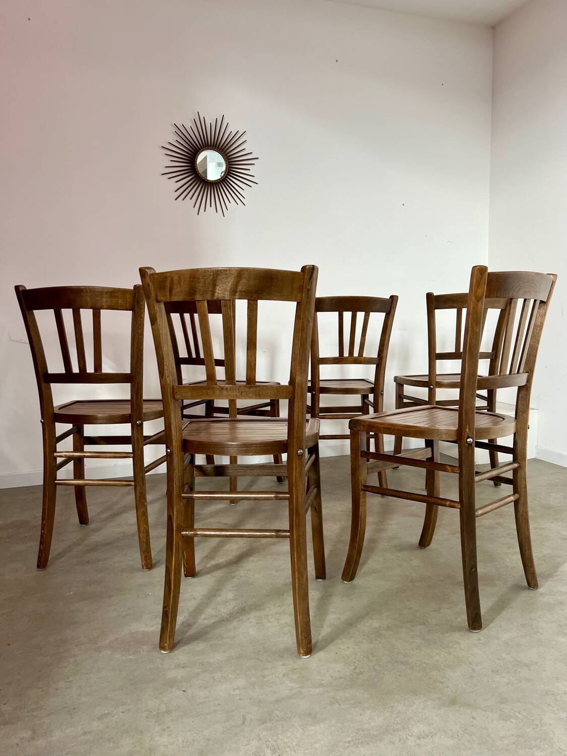 Lot de 6 anciennes chaises vintage bistrot des années 50 en bois