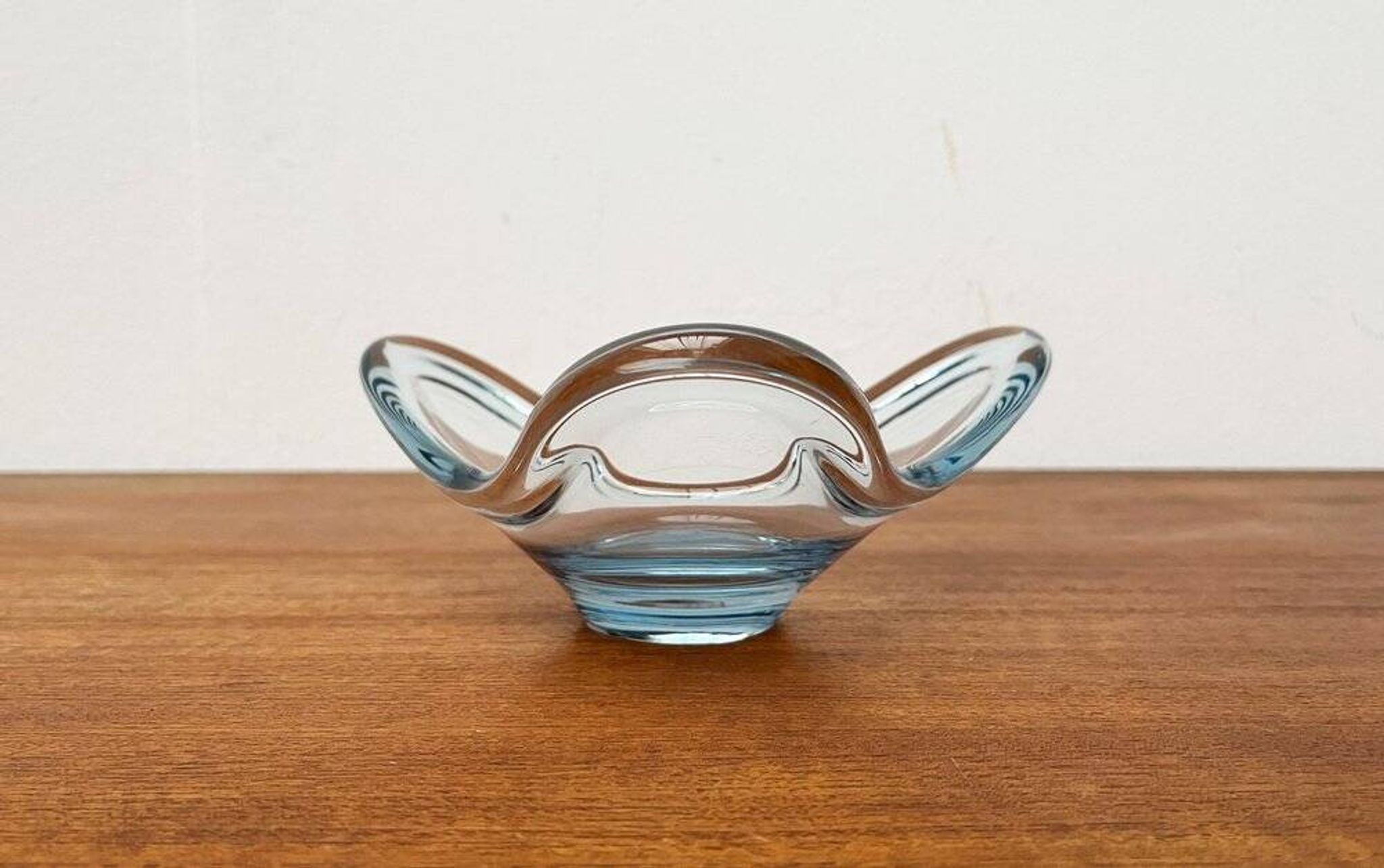 Danish glass bowl from the mid-century by Per Lütken for Holmegaard, 1960s.
