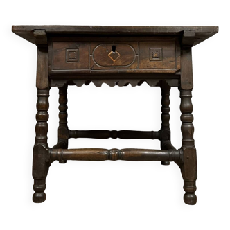 Very rare Louis XIII period changer's desk in solid walnut circa 1650