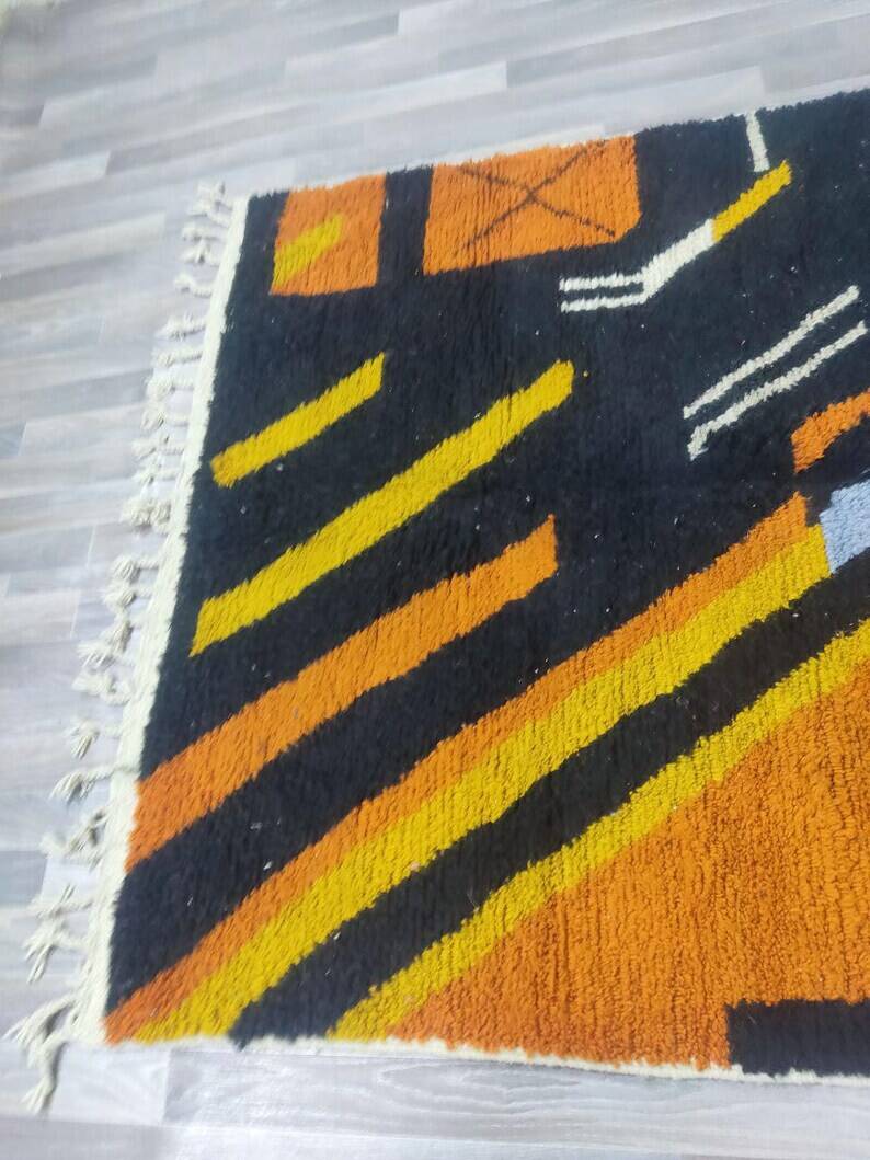 Handmade Moroccan rug 250cm x 150cm