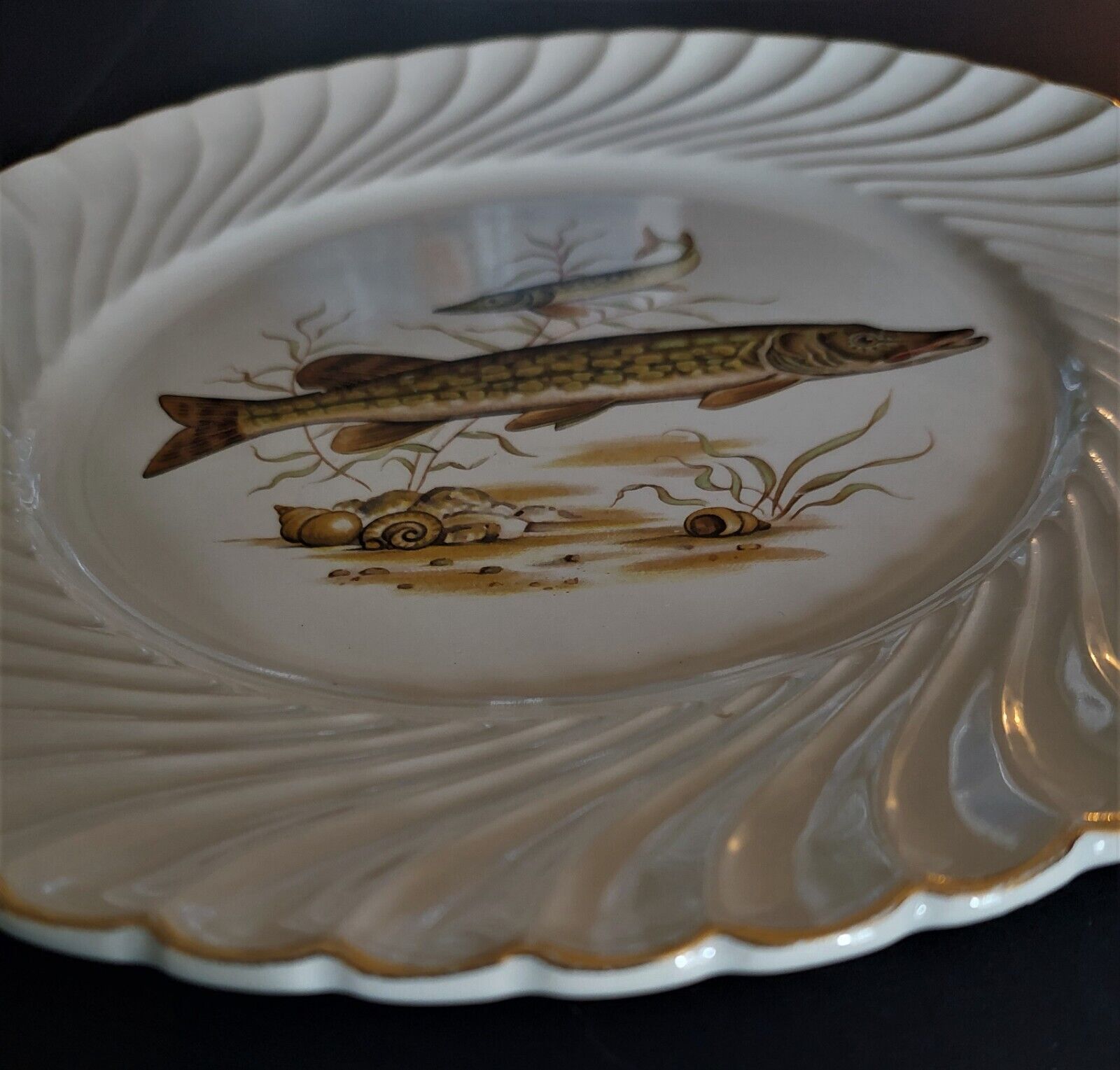 Fish plates series of two Luneville 50s