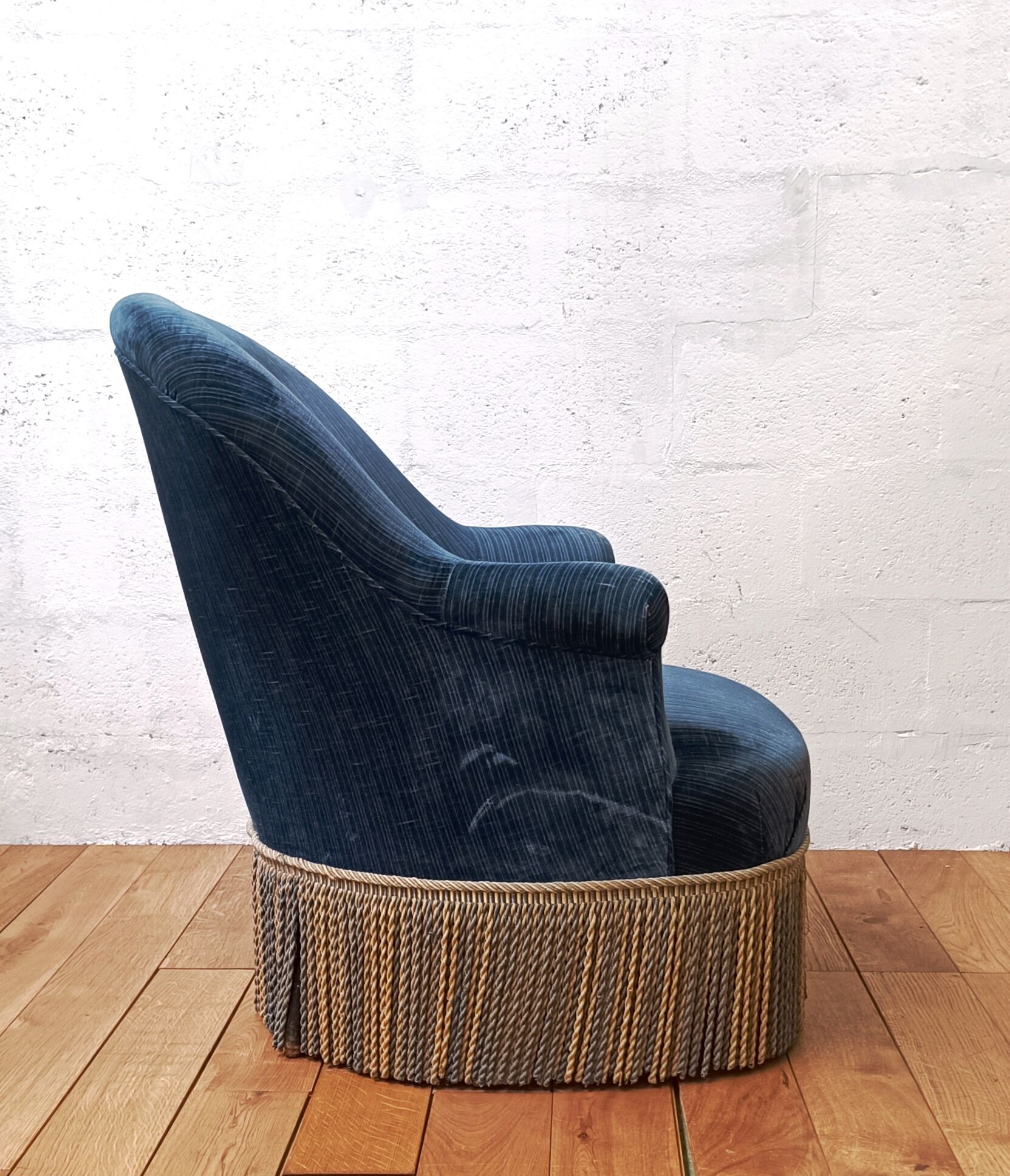 Pair of vintage toad armchairs