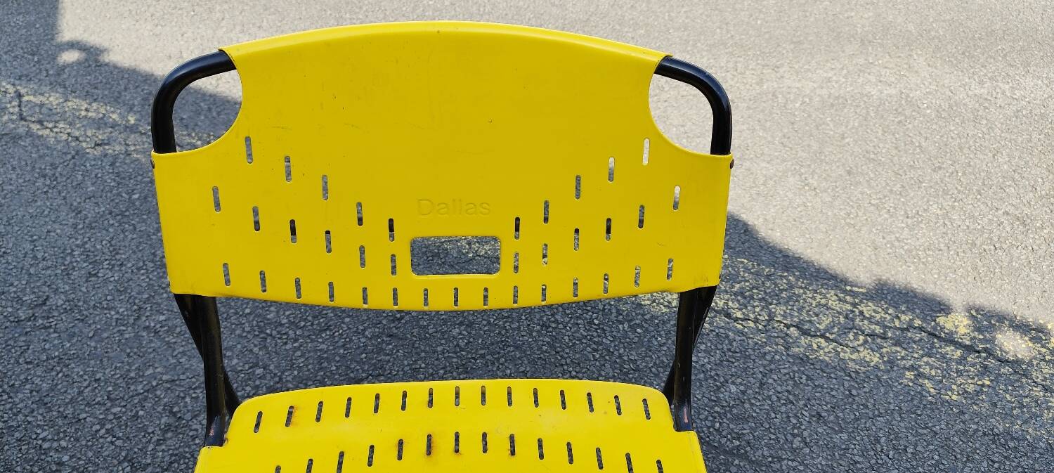 Dallas chair, design Paolo Favaretto for Kinetics
