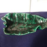 Artist's cup in the shape of a leaf in slip signed