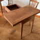 Table portefeuille ancienne extensible en bois massif brut