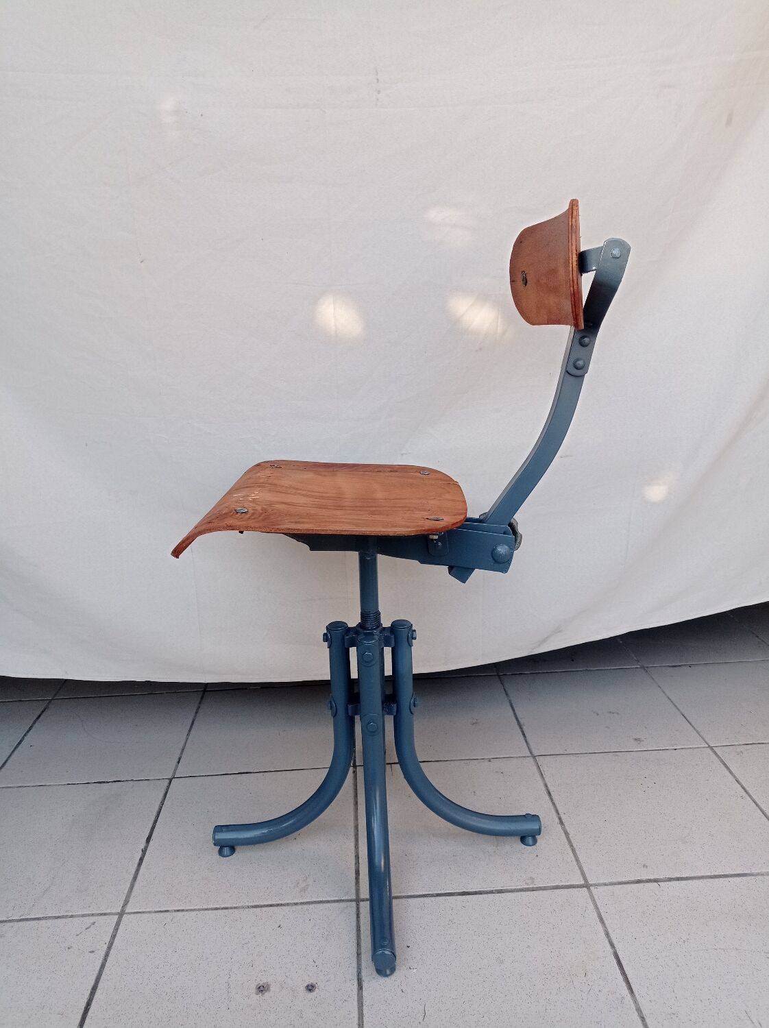 Workshop high chair roneo