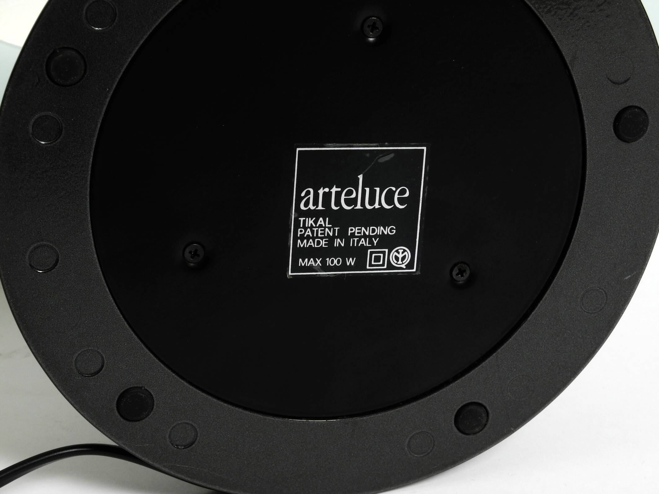 Pair of 1980s table lamps by Pier Giuseppe Ramella for Arteluce model Tikal