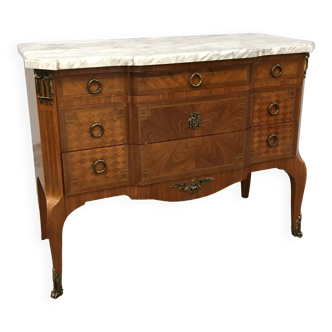 Transitional chest of drawers