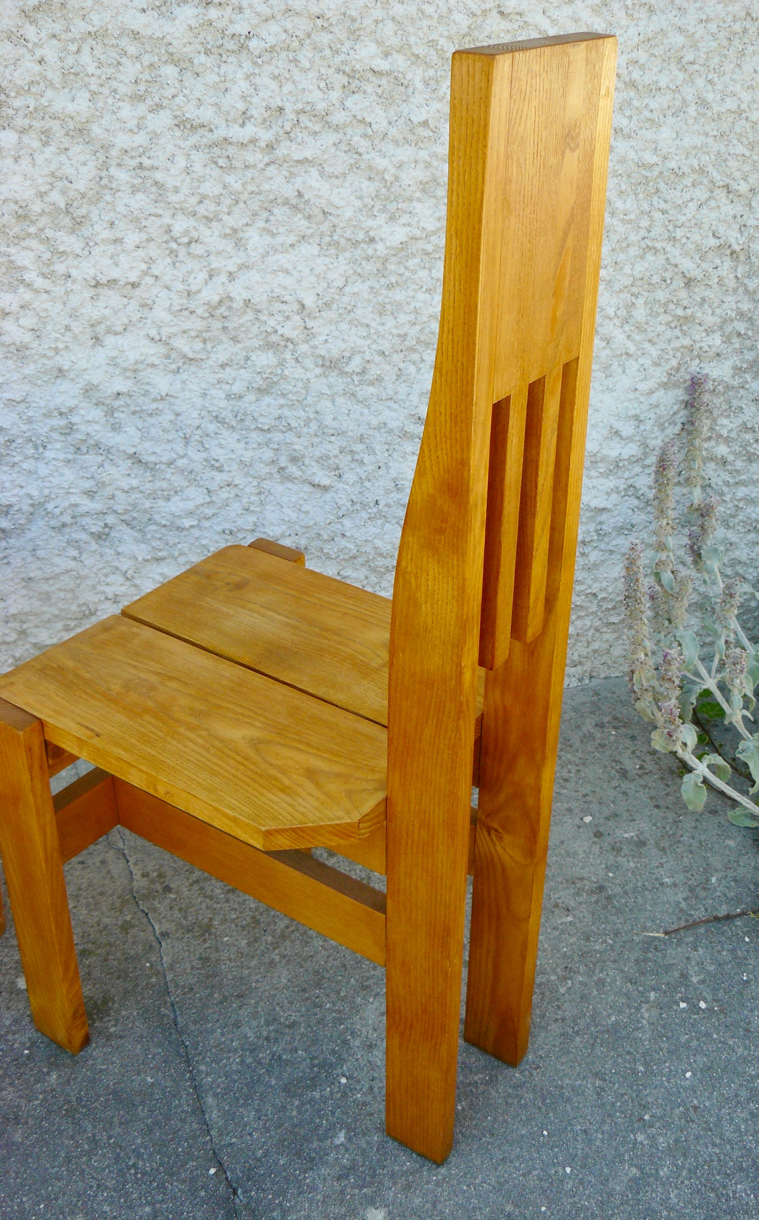Paire de chaises modernistes bois design 1980