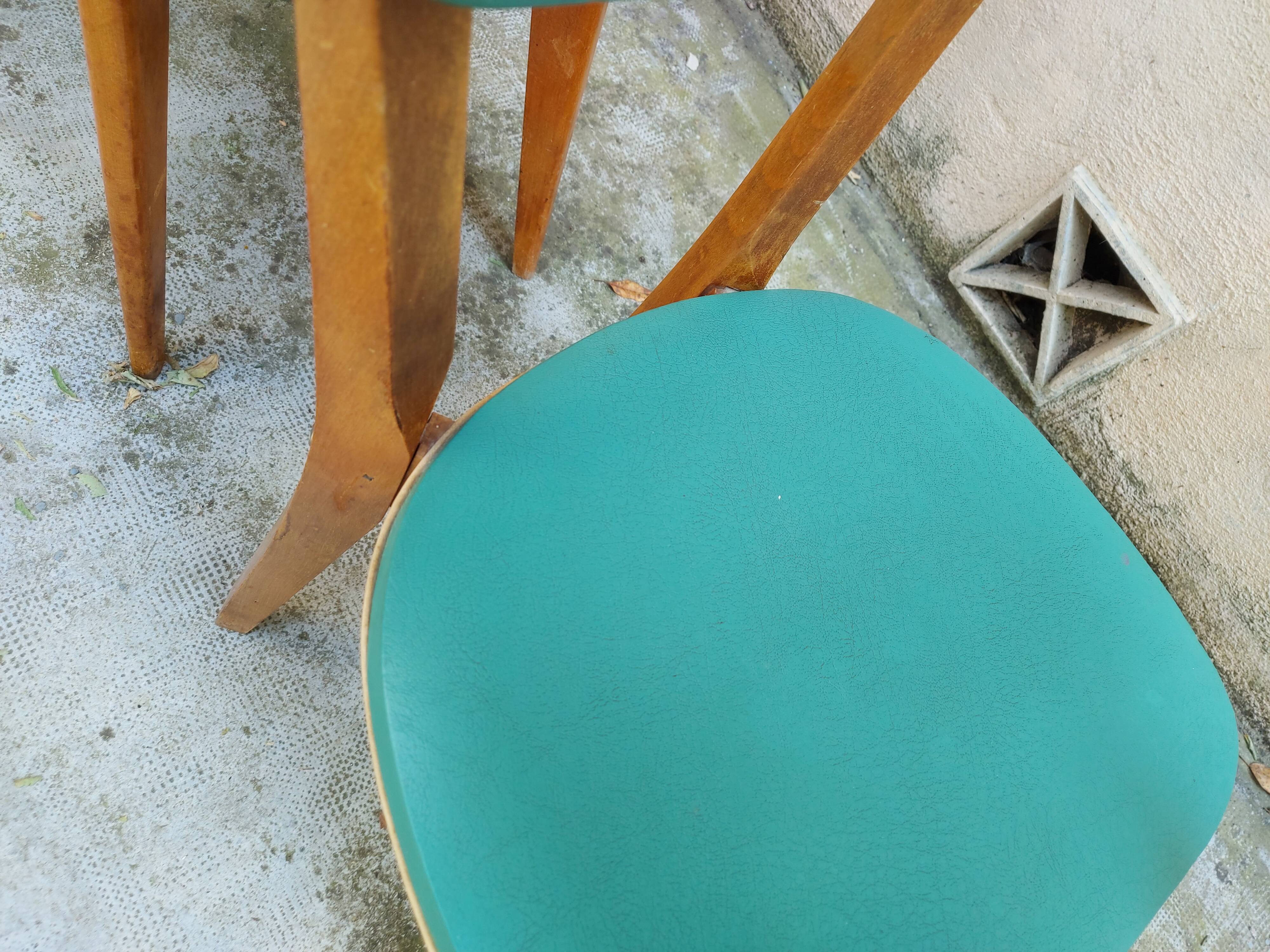 3 chaises vintages, assise et dossier en skaï