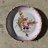Sicilian plate pink hand-painted floral pattern