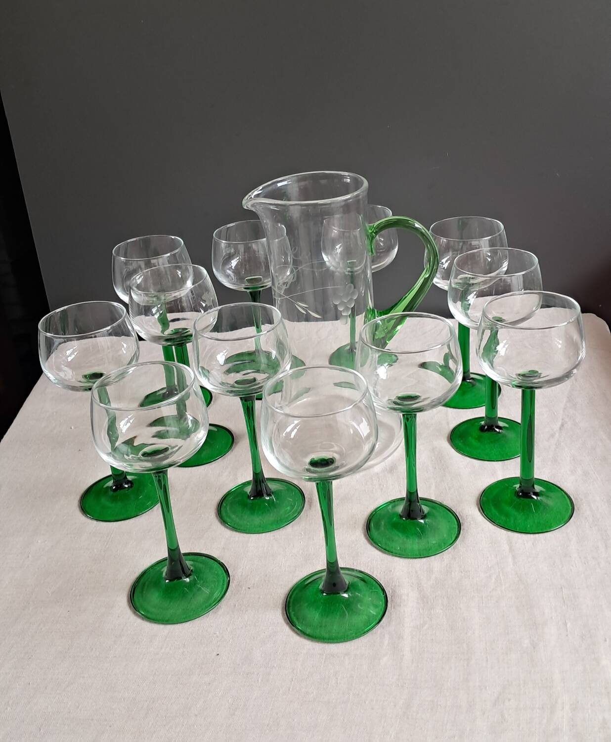 Carafe and balloon glasses for Alsace wine
