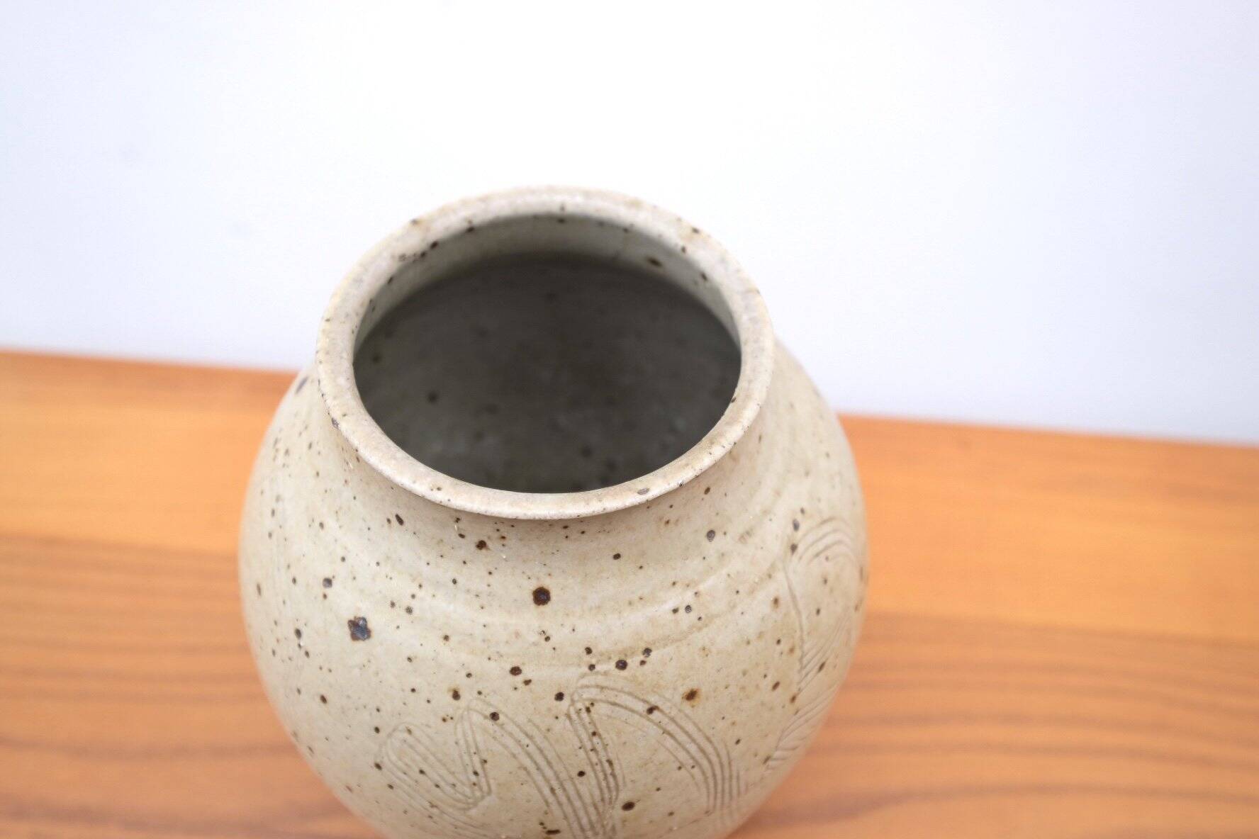 Signed ceramic vase, 1970