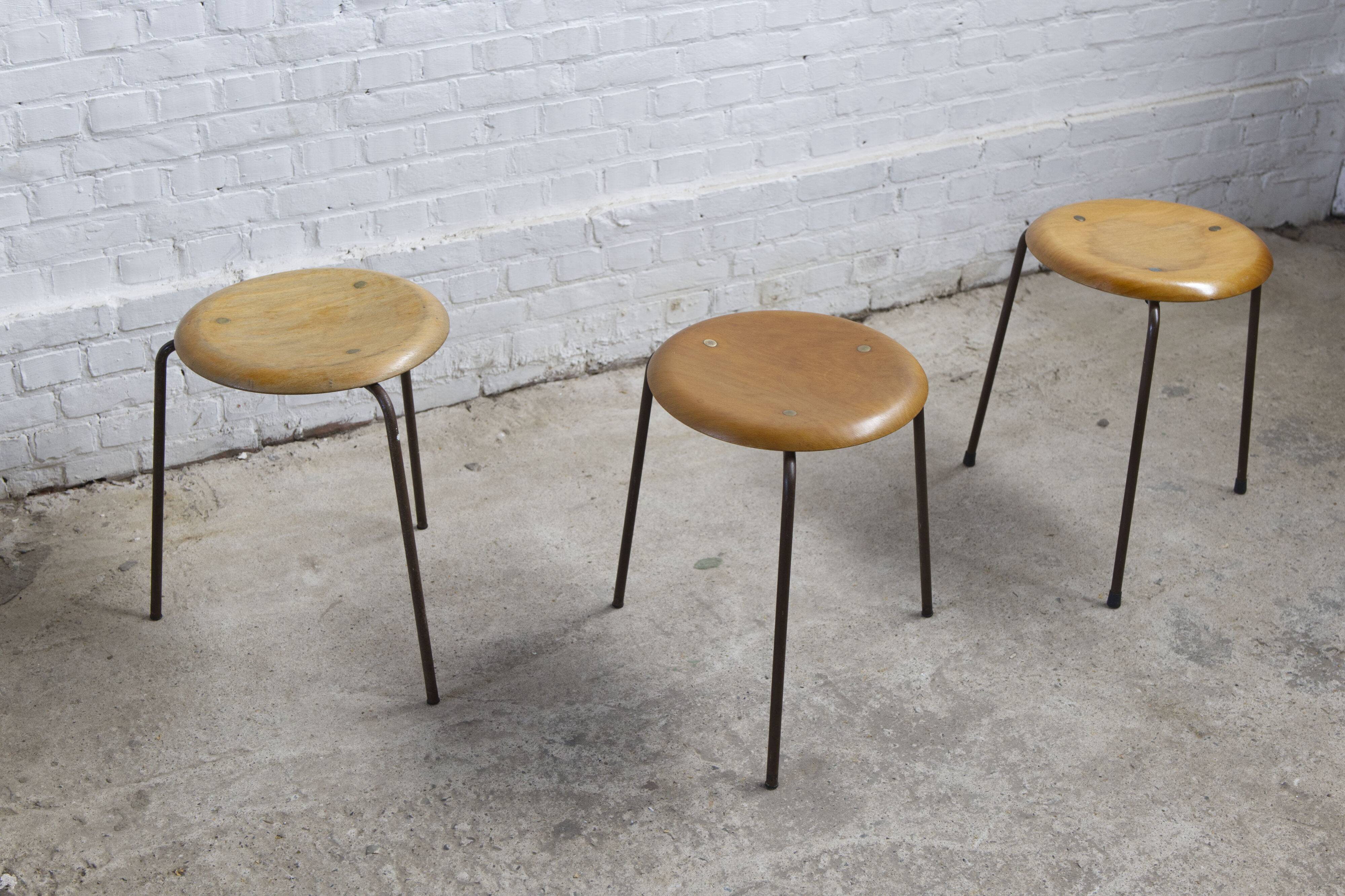 Set of 3, Early Tripod Dot Stool Arne Jacobsen by Fritz Hansen, 1960s