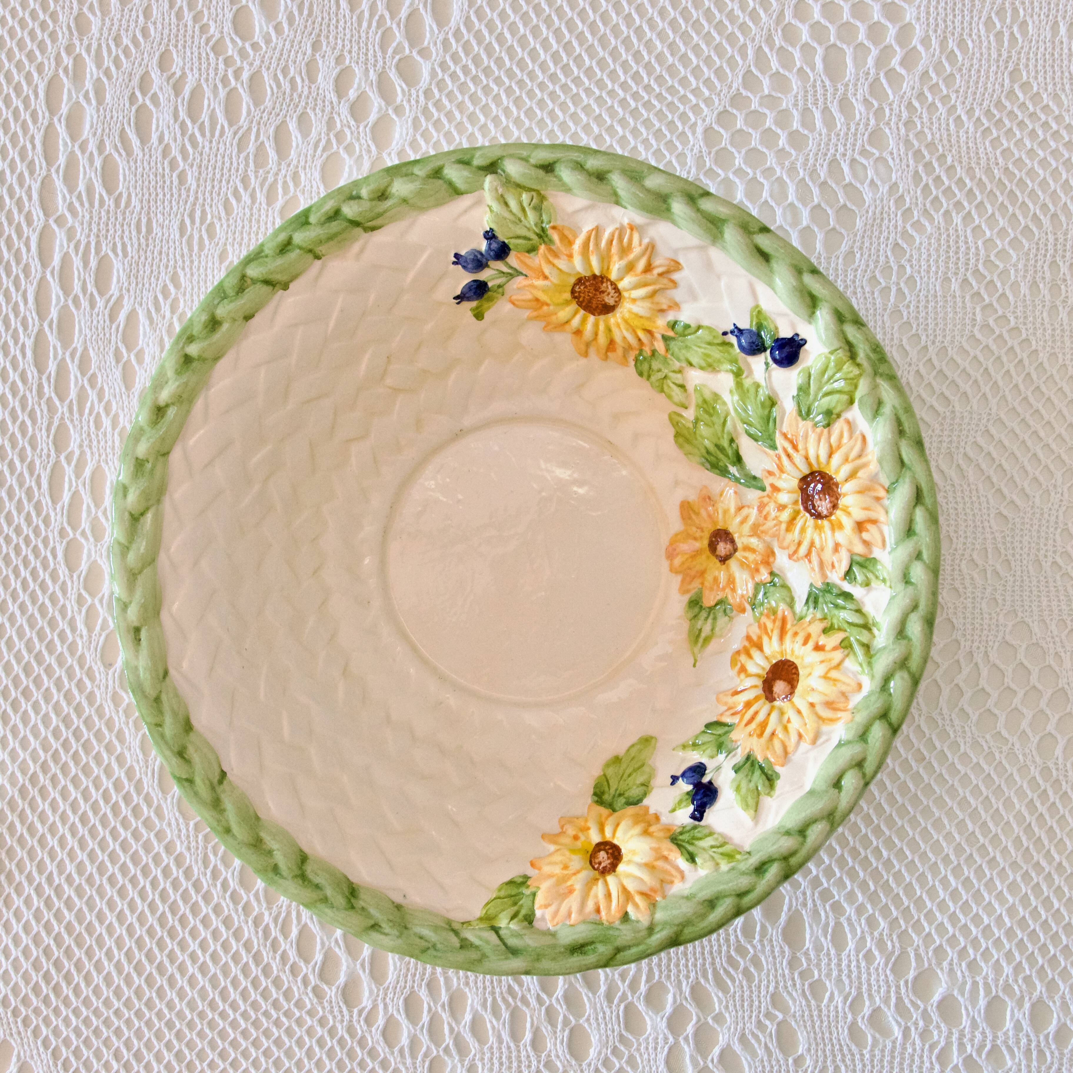 Large salad bowl / fruit bowl in hand-painted sunflower slip