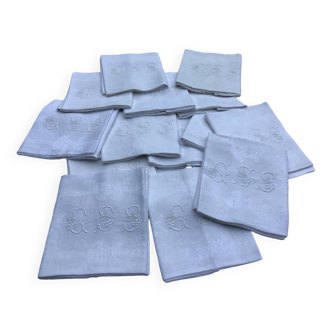 Set of 12 vintage white napkins with lilacs, monogrammed GSS.