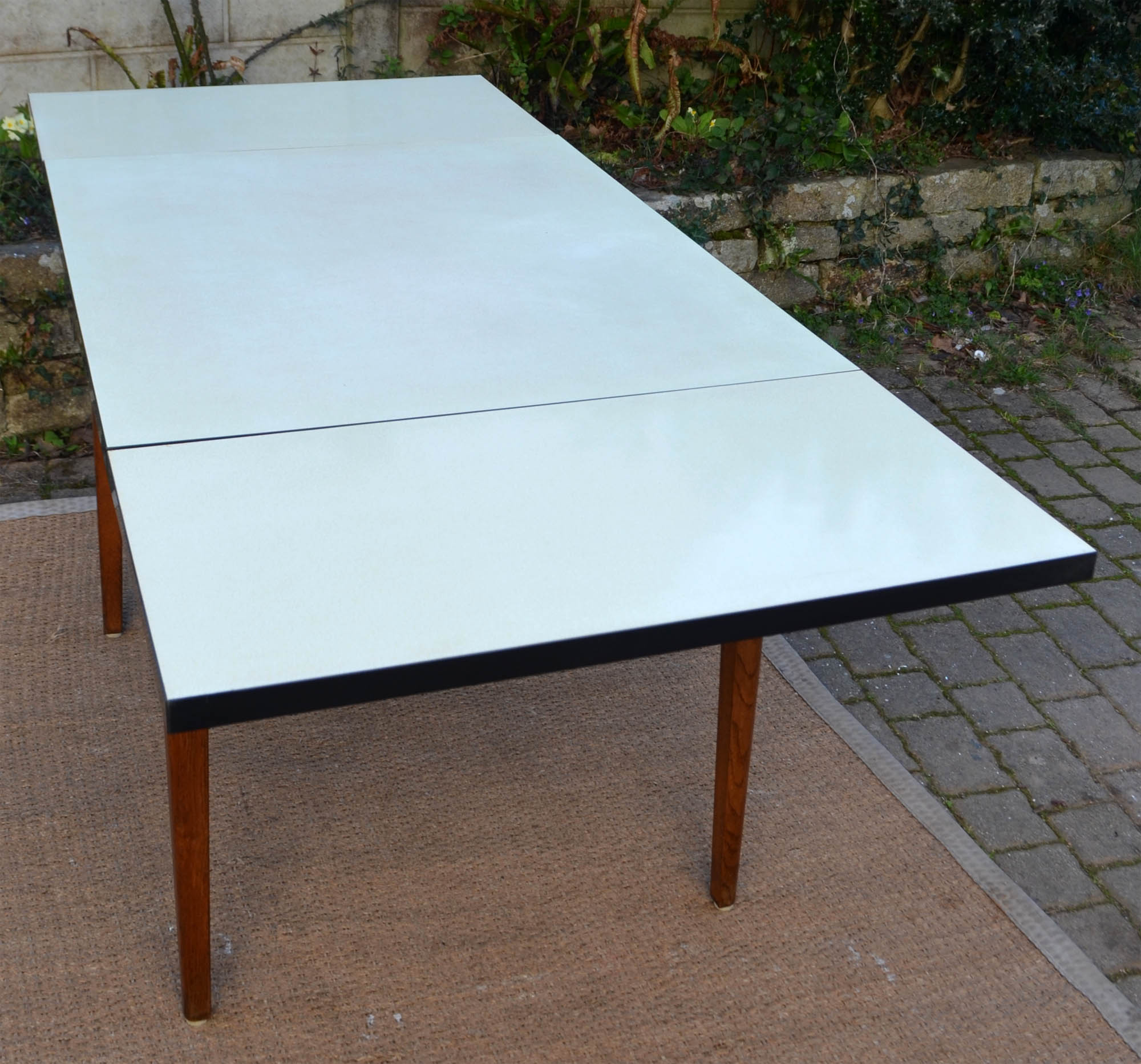 Table de cuisine formica