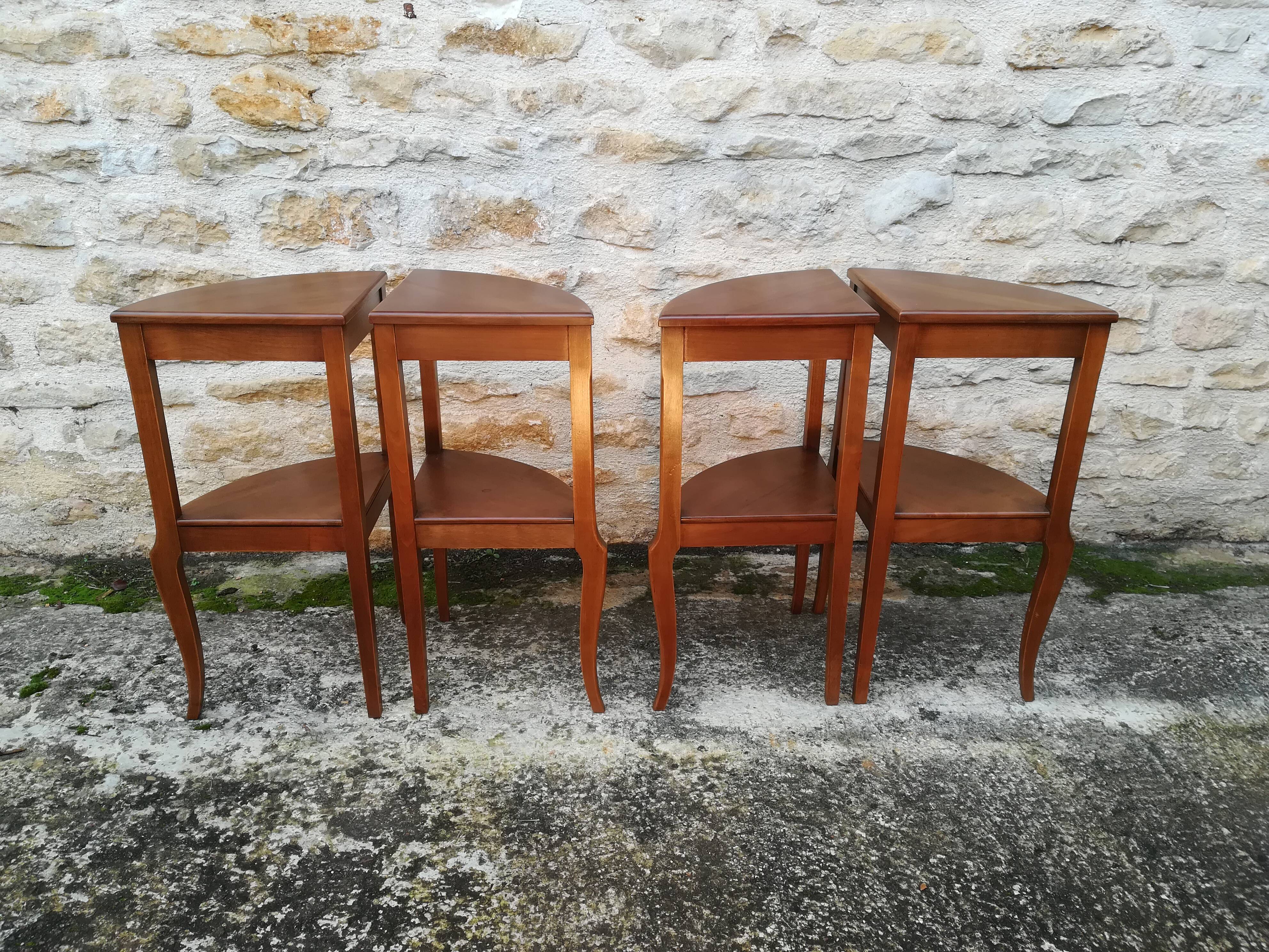 Round pull out tables