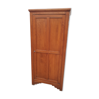 Parisian bonnetière cabinet