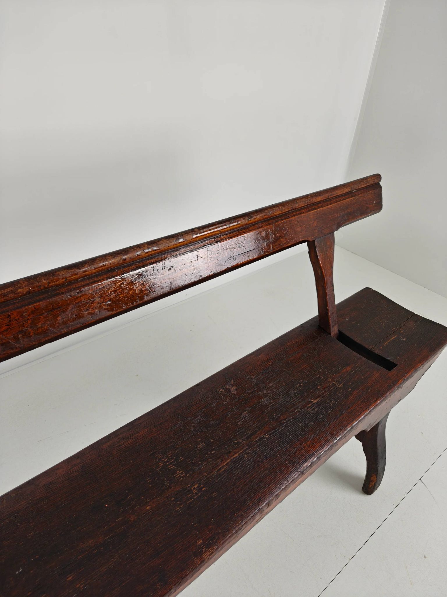 Banc de chemin de fer victorien en pin pitchpin – Halstead’s Makers, Todmorden