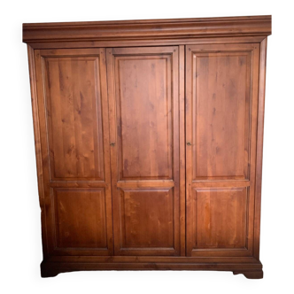 Solid wood cabinet