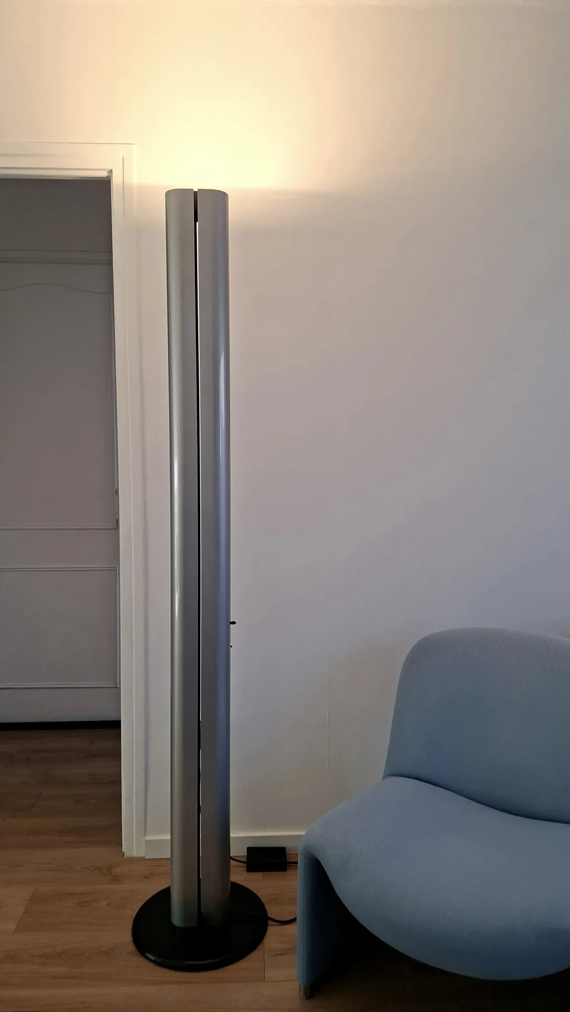 Megarón floor lamp Artemide
