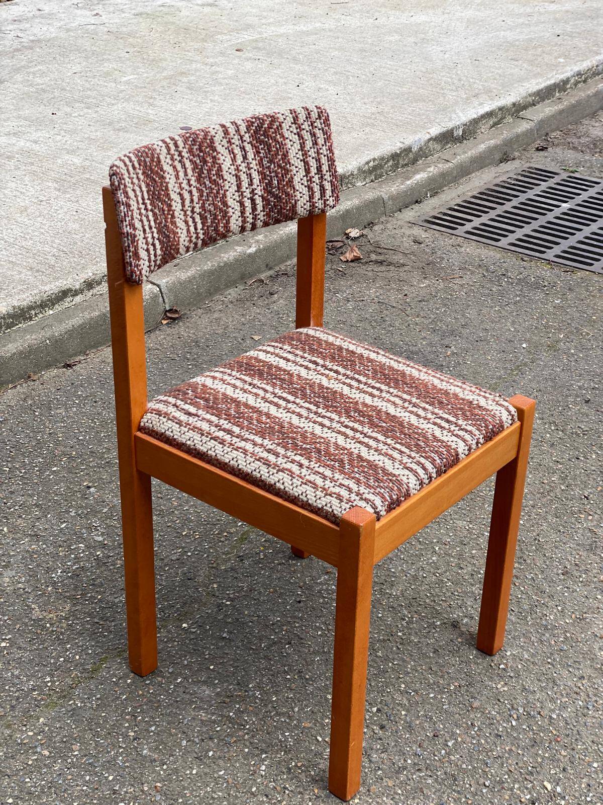 Scandinavian chair Baumann, solid beech wood with light beech and beige burgundy wool.