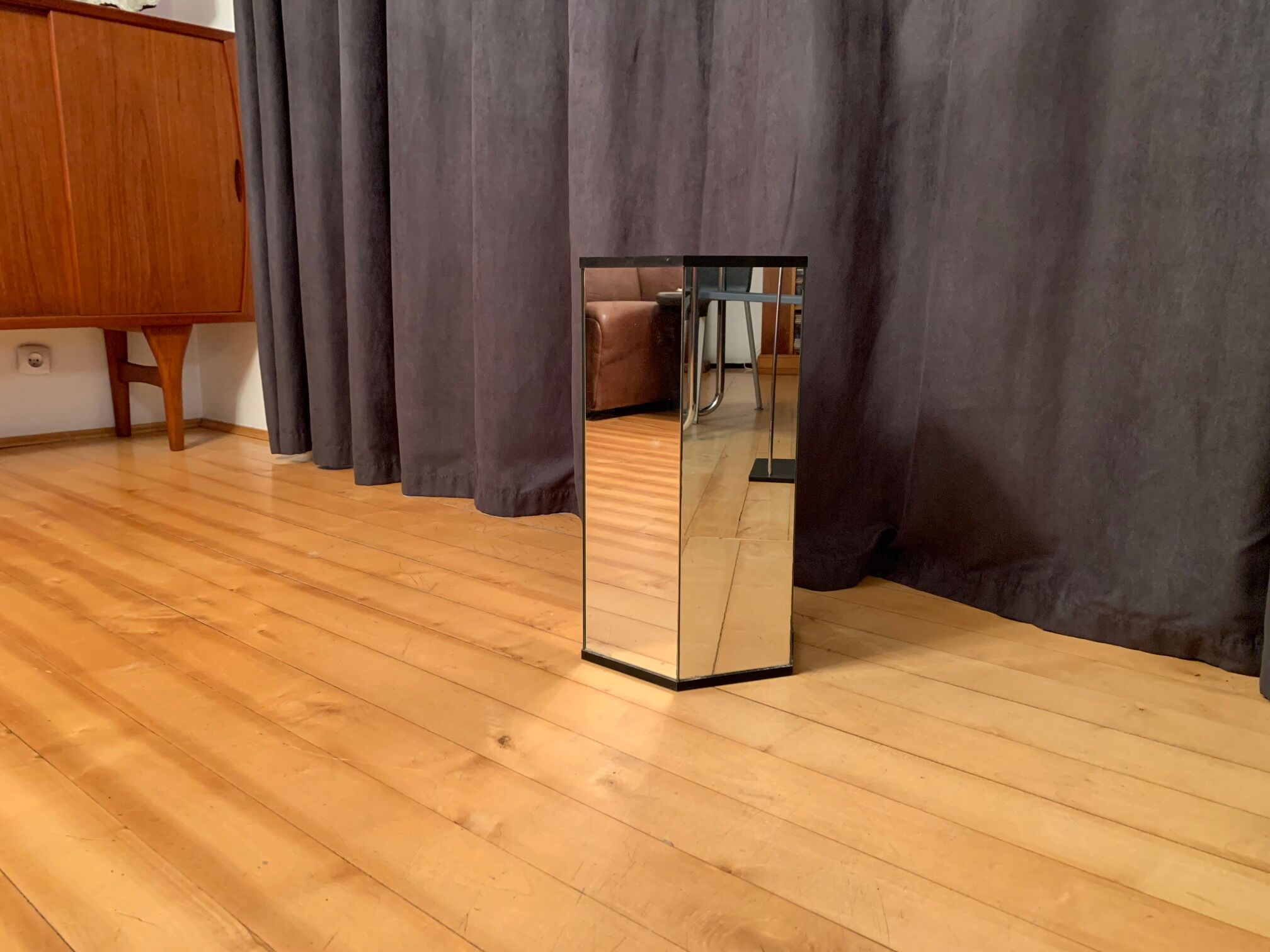 Mirror plinth, 1970s