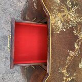 Venetian chest of drawers