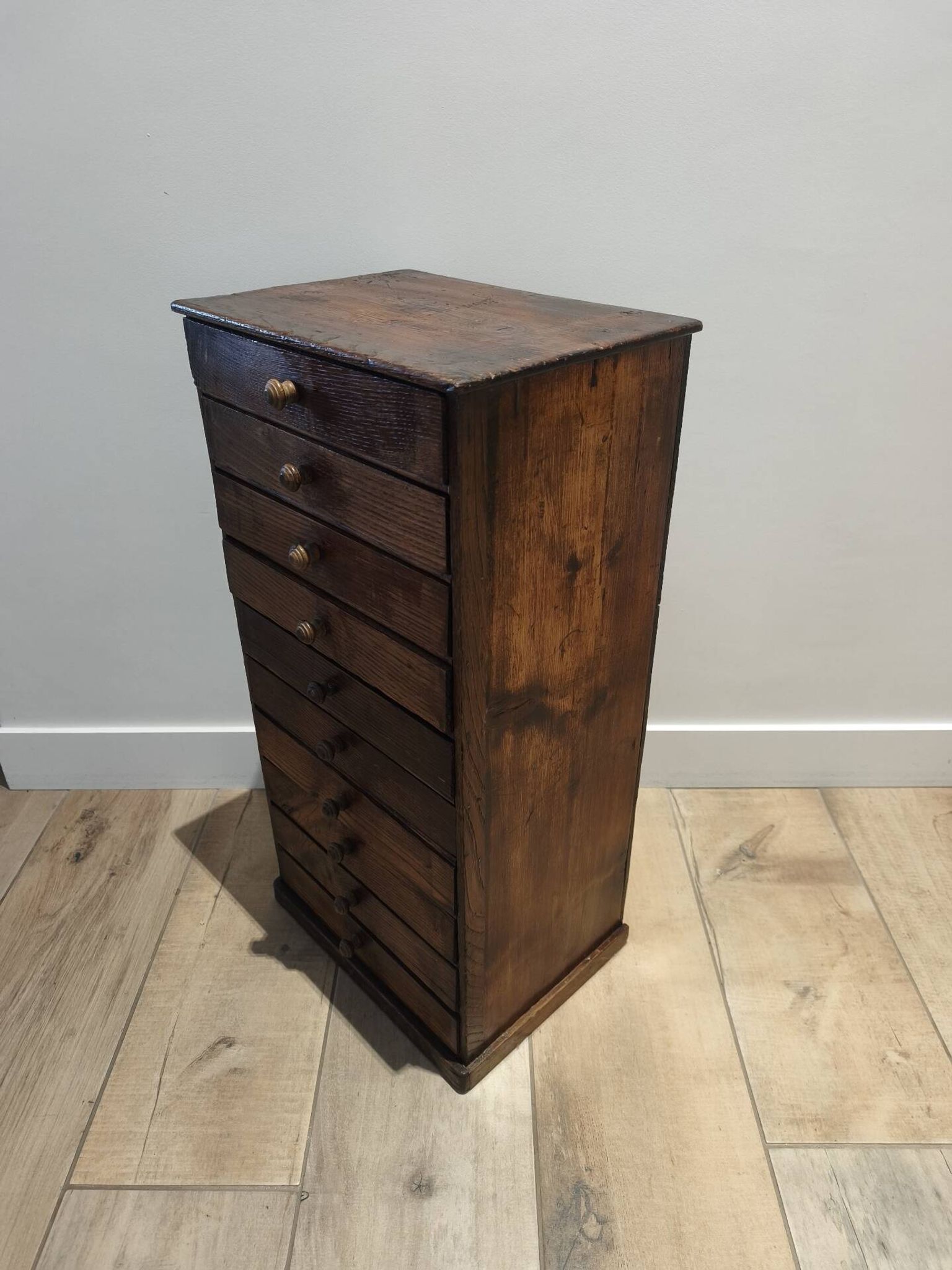 Small piece of furniture for a watchmaker or apothecary.
