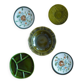 5 plates, mismatched dishes