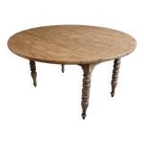 Round table with solid wood leaves