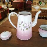 Enamelled sheet metal coffee maker with floral decoration