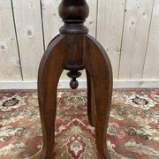 Fauteuil de coiffeur en cannage Paul Tournay