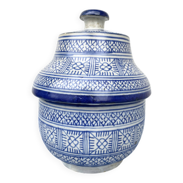 Antique covered butter pot "jobbana" from Morocco, Fes, signed Serghini.