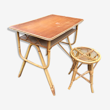 Vintage rattan desk and its 60s rattan stool