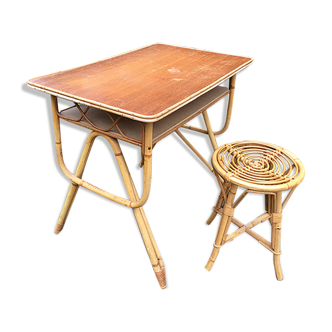 Vintage rattan desk and its 60s rattan stool