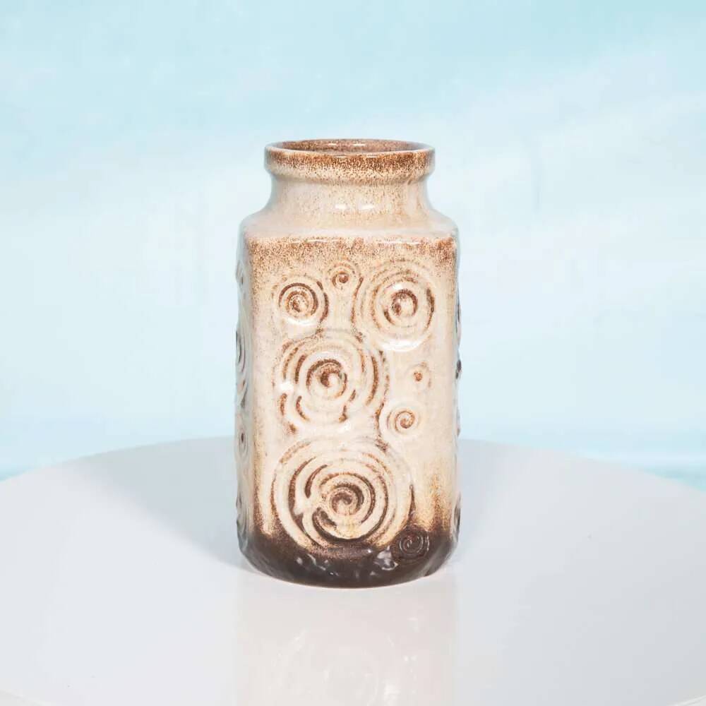 Vintage 'uienvaas' from West Germany, retro fat lava flower vase from the 1960s.