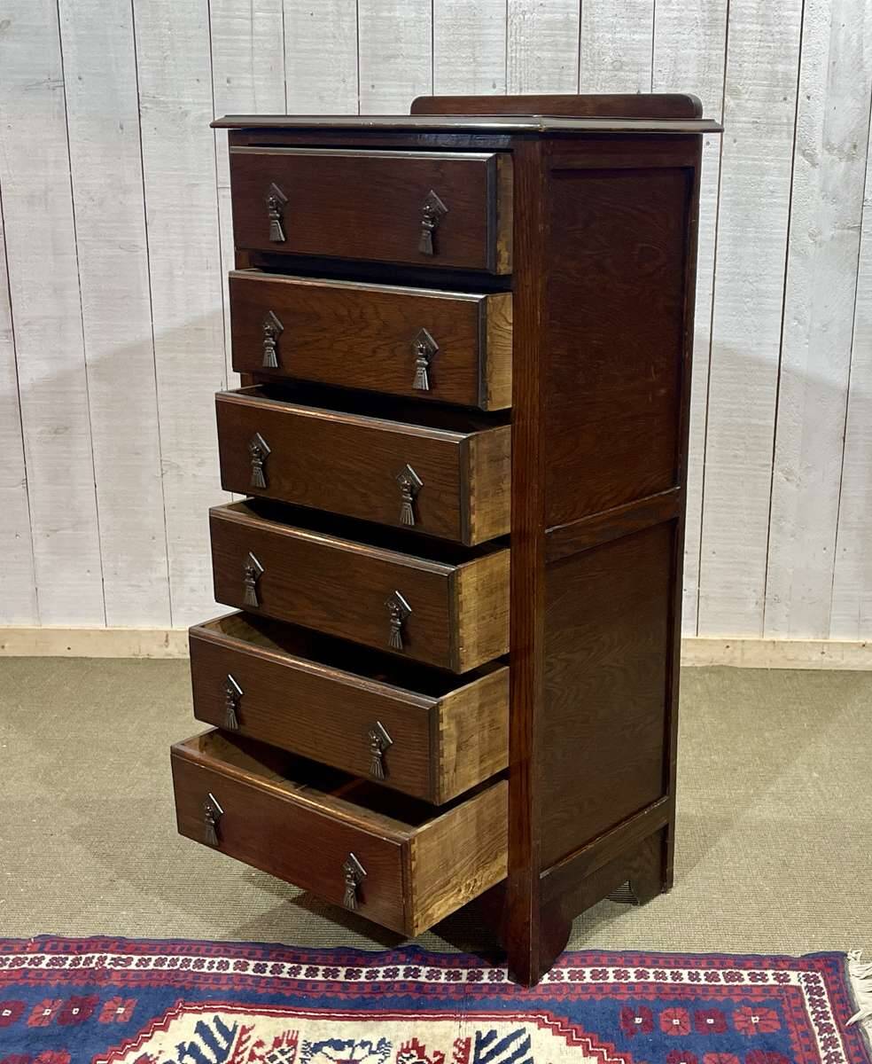 1930s English oak chest of drawers