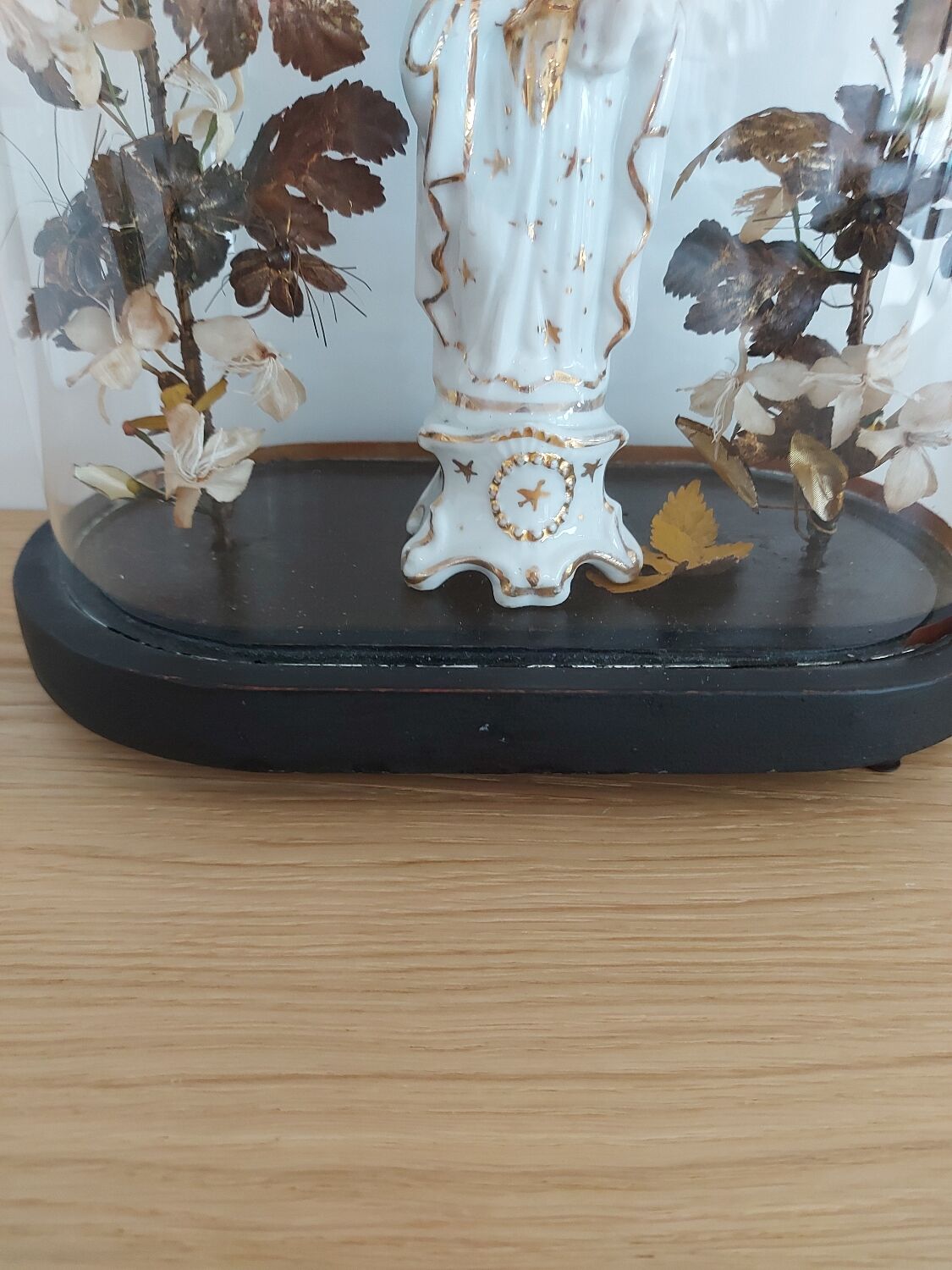Bridal globe, virgin in Brussels porcelain