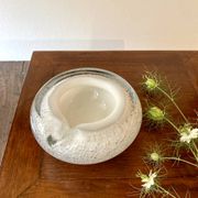Ashtray made of a mix of bubbled glass and opaque glass, Murano style.