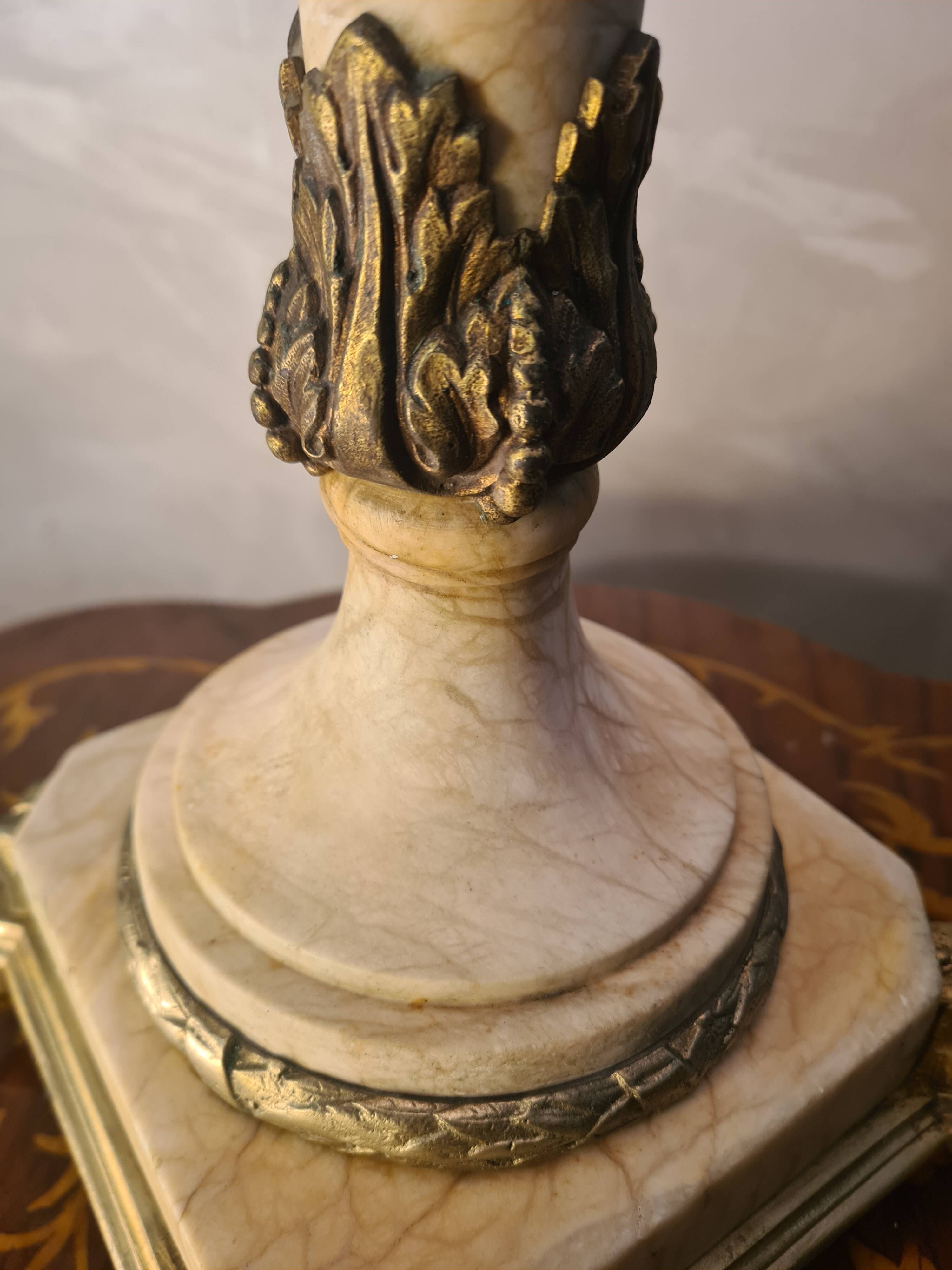 Empire lamp in bronze and marble, large size 70x43, 6kg, and a superb lampshade.