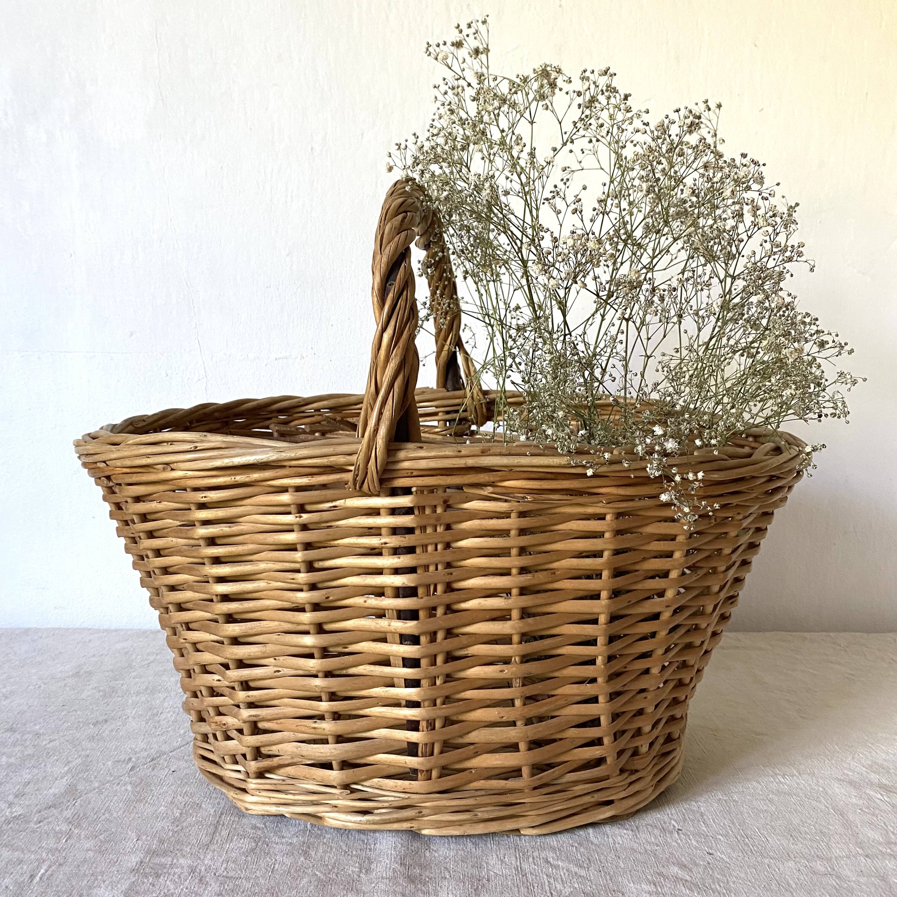 Woven wicker basket