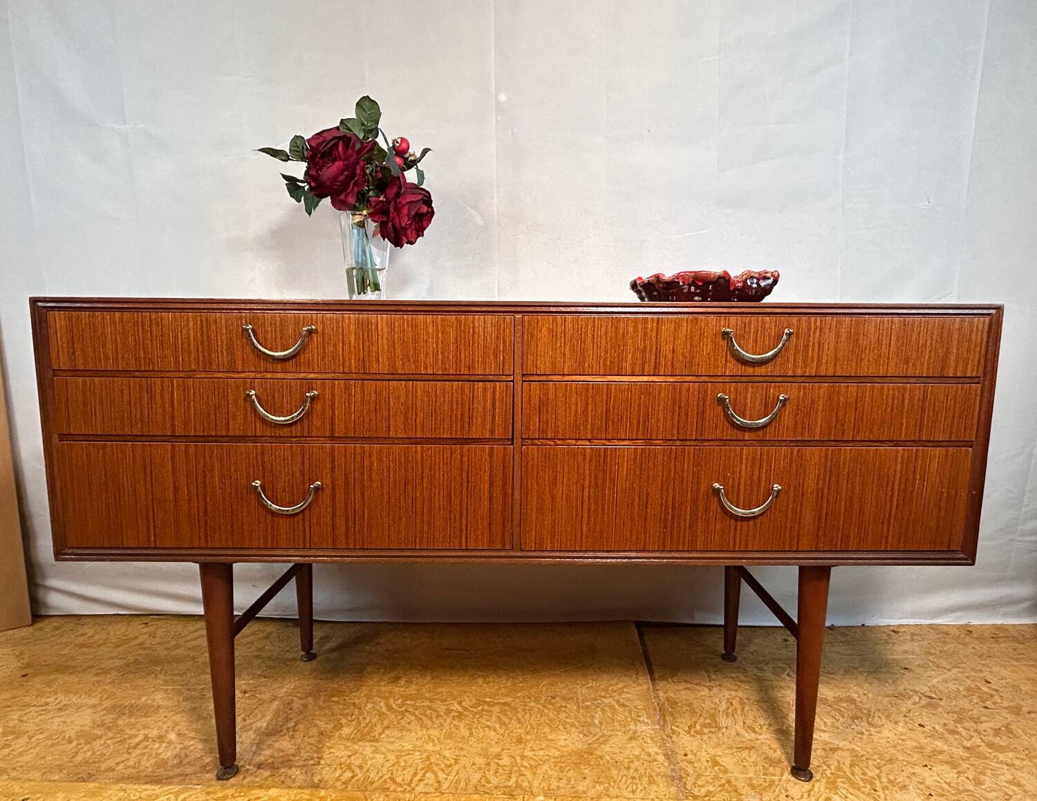 Mid-Century Retro Vintage Teak Sideboard/Chest of Drawers 1960