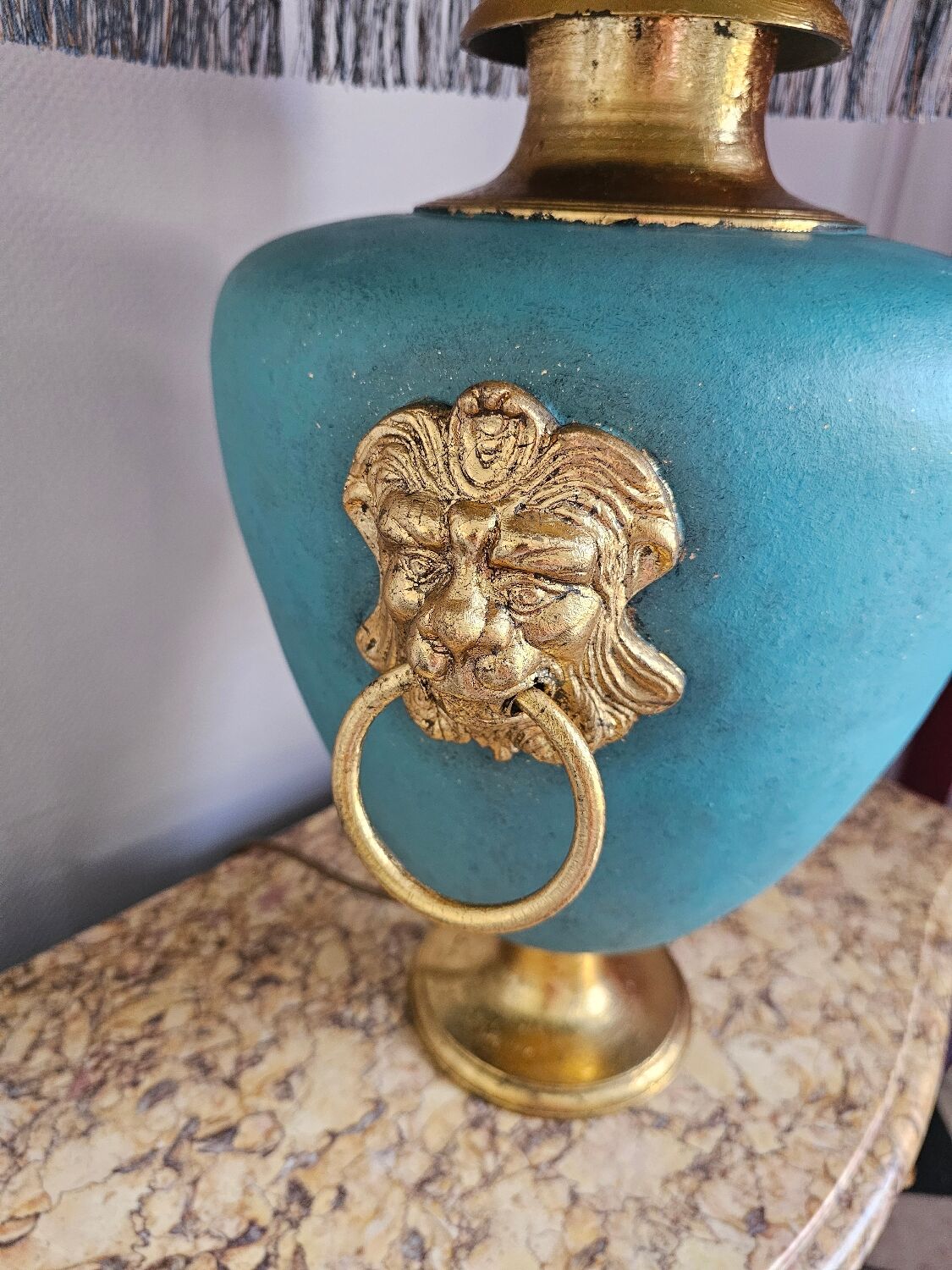 Table lamp