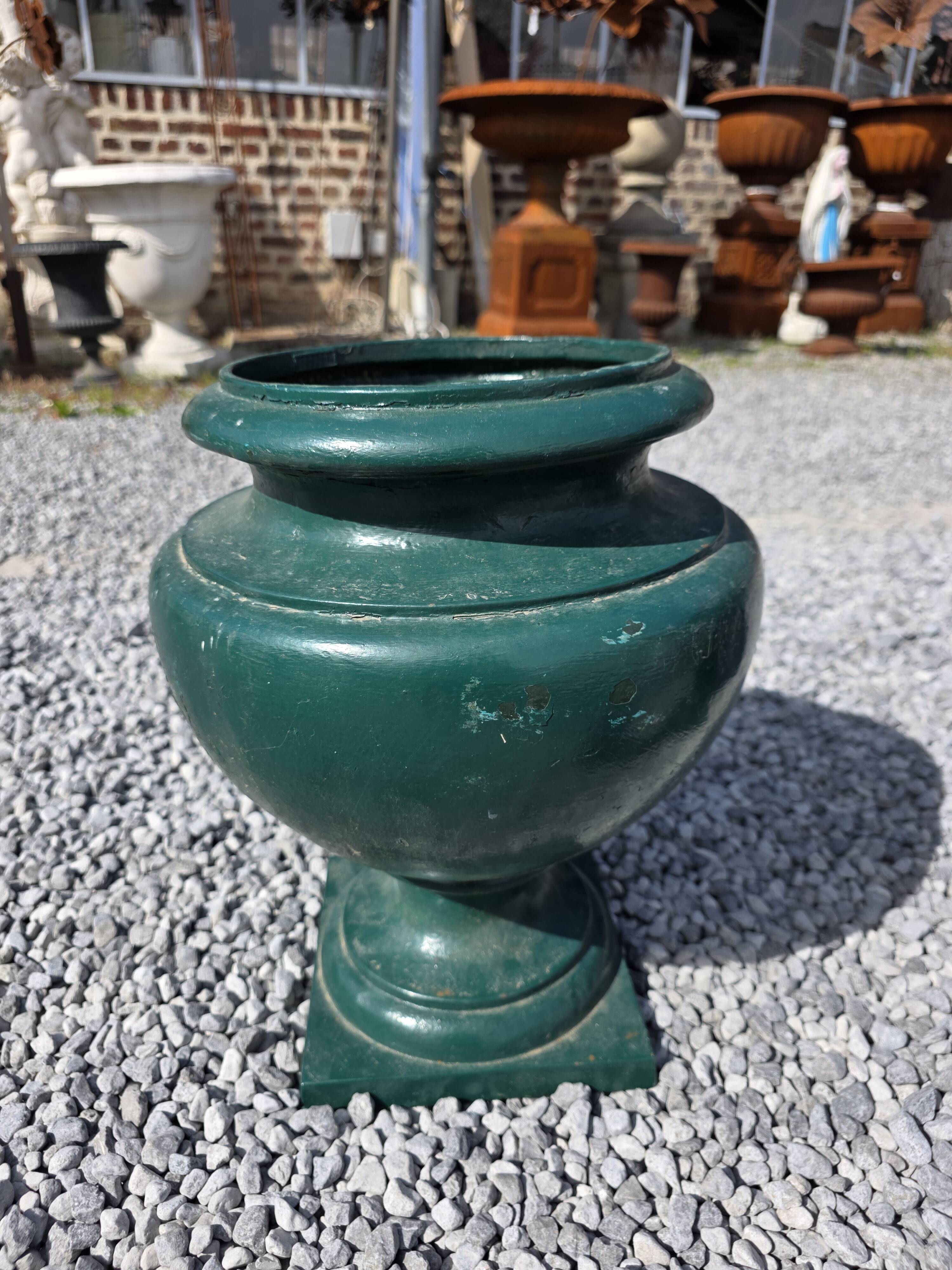 Paire de vases medicis XIXème en fonte