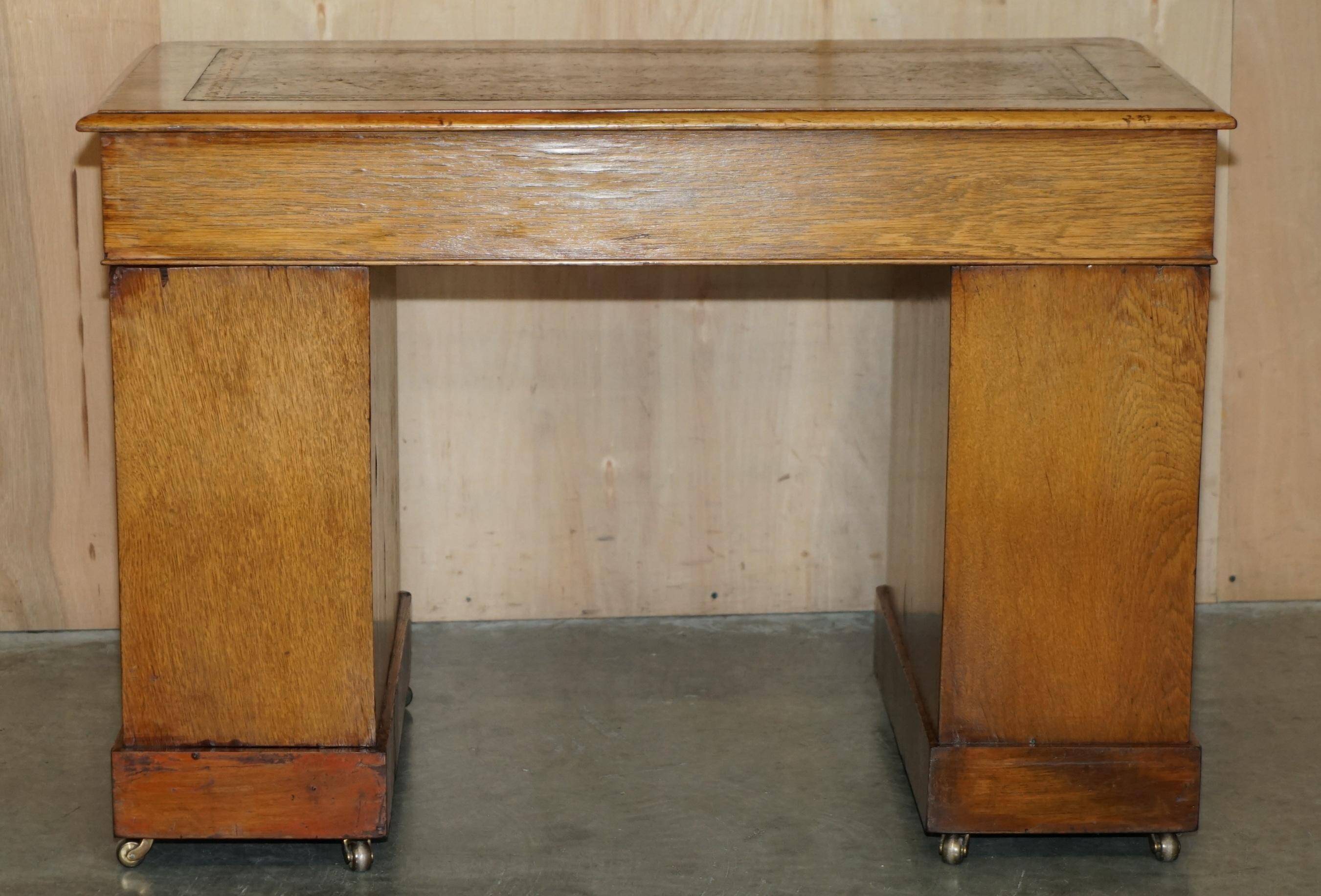 Victorian oak desk with hand-dyed leather.