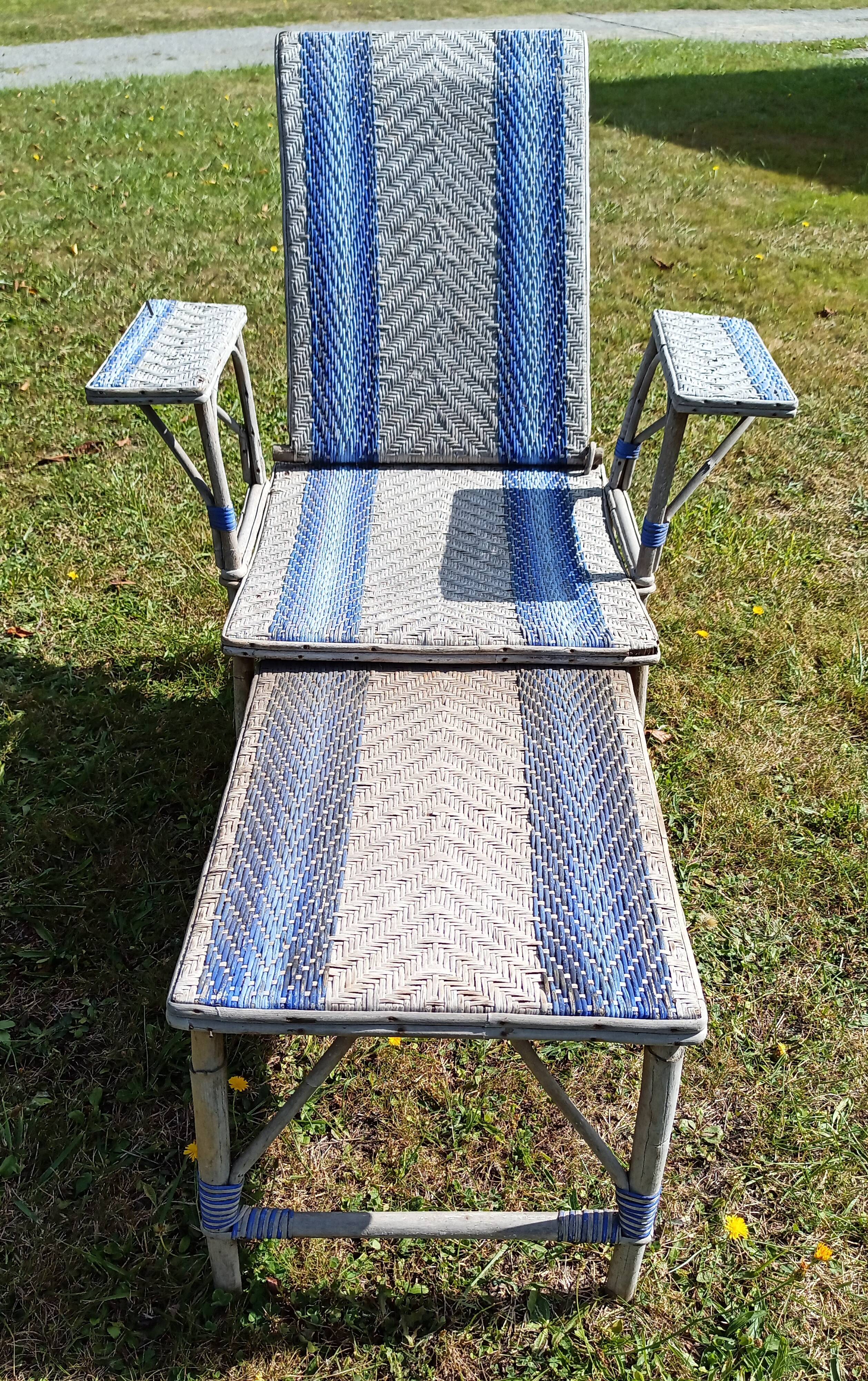 Rattan deckchair