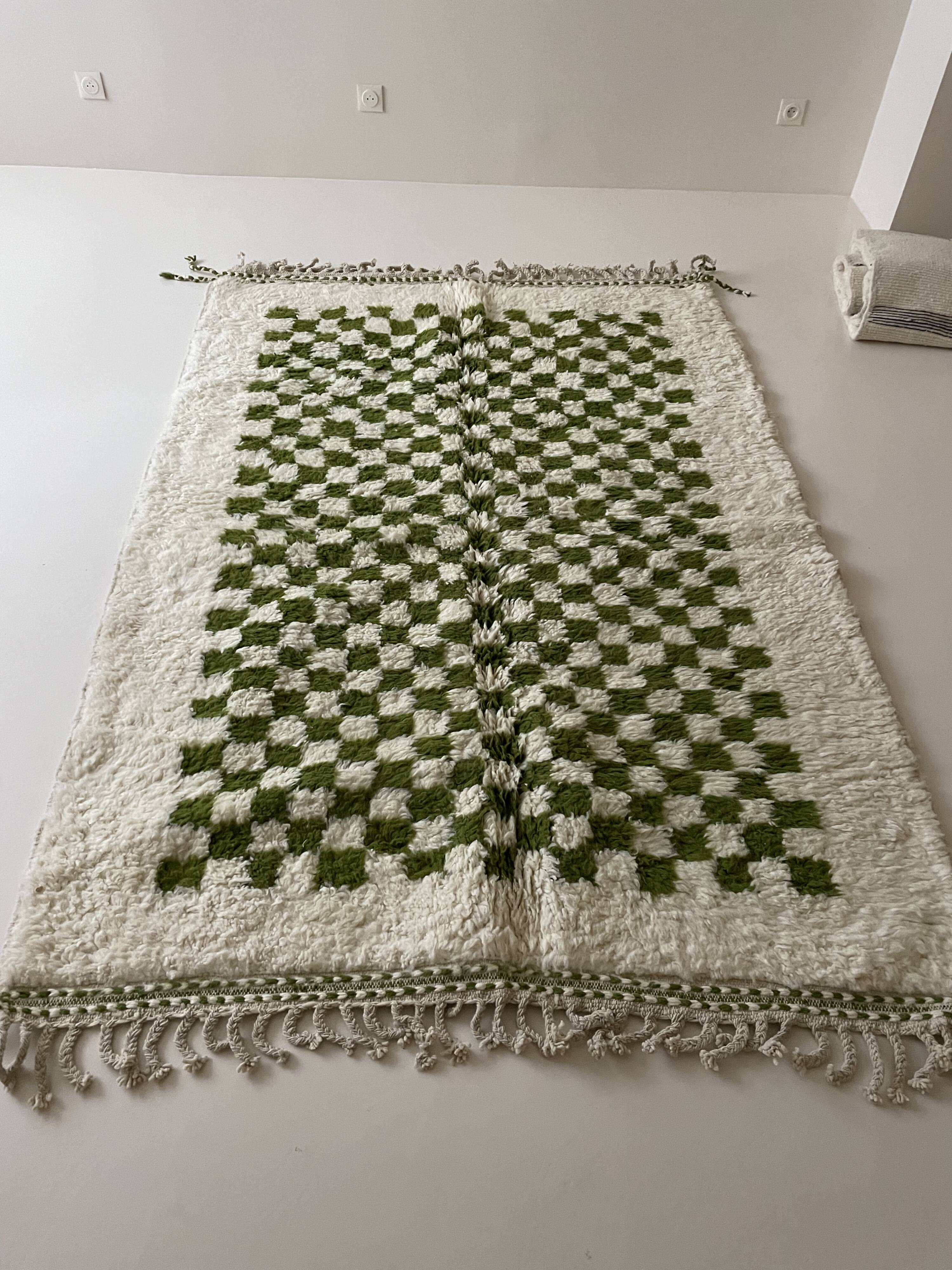 Berber carpet beni ouarain checkerboard white and green tiles wool, 270x170 cm
