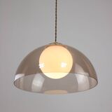 Lampe à suspension italienne en laiton, opaline et plexiglas de l'ère spatiale